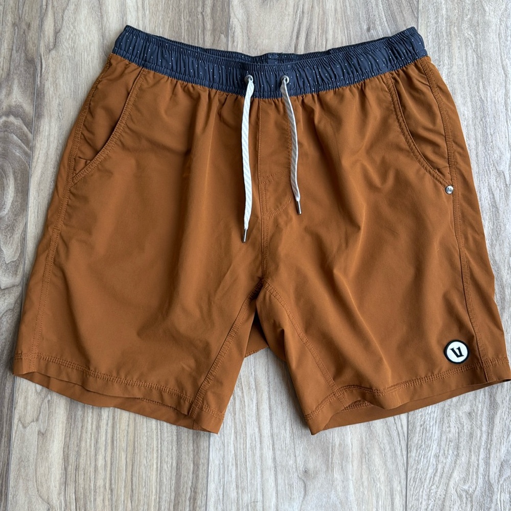 Vuori Kore Short Men's Athletic Shorts size Large